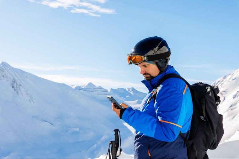 Plan a Tech-Savvy Winter Vacation